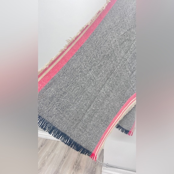 Scarf for women - Picture 2 of 4